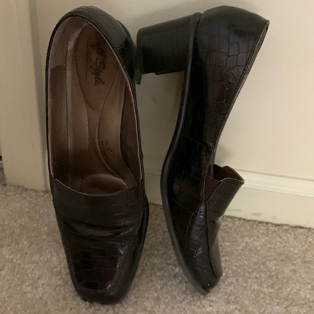 Hush Puppies Soft Style 8M shoes